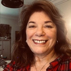 Meet your Posher, Denise